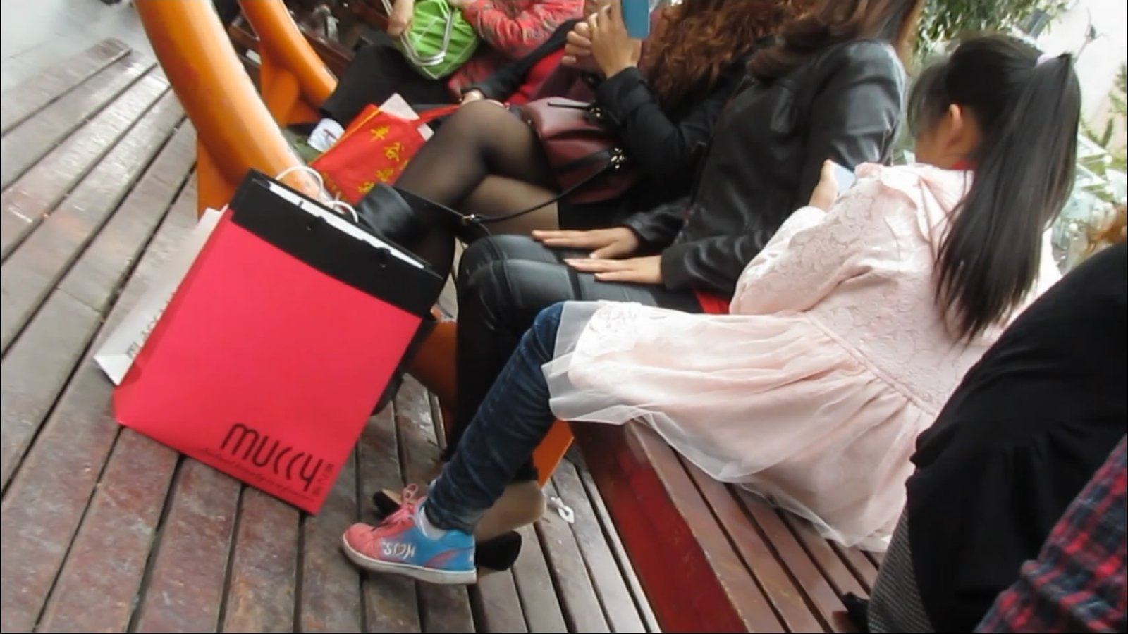 streetsnapshoep[00 05 42][20181210 190316 3]